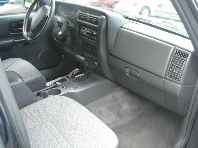 Jeep Cherokee 1999 photo 3