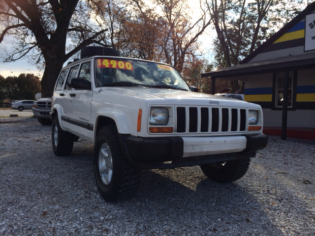 Jeep Cherokee 1999 photo 2