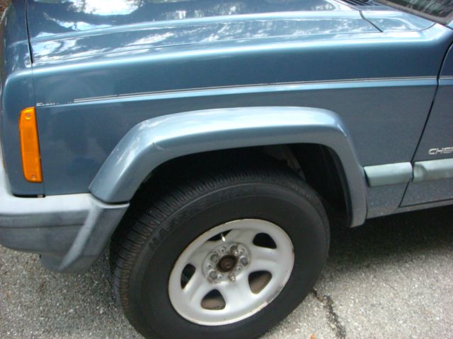 Jeep Cherokee 1999 photo 1