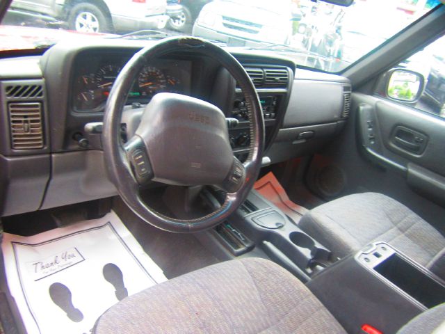 Jeep Cherokee Base GLS LX SUV