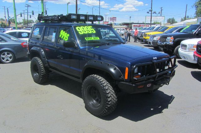 Jeep Cherokee 2000 photo 12