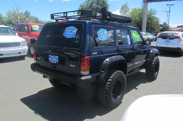 Jeep Cherokee 2000 photo 16