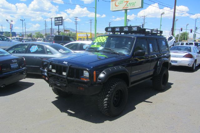 Jeep Cherokee 2000 photo 2