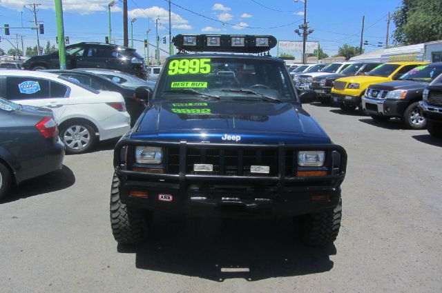 Jeep Cherokee 2000 photo 7