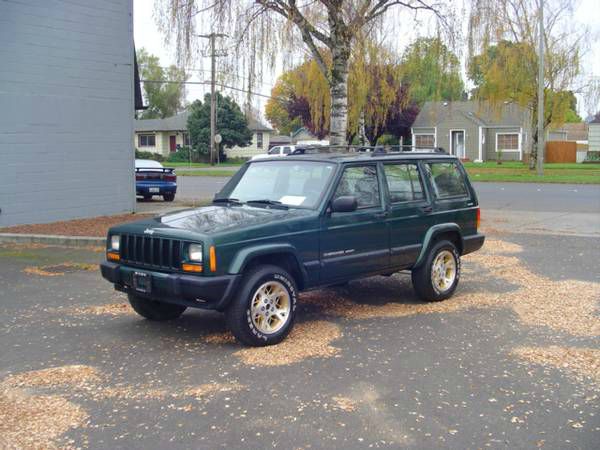 Jeep Cherokee Sedan 3.5L V6 SUV