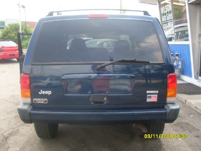 Jeep Cherokee 2000 photo 2