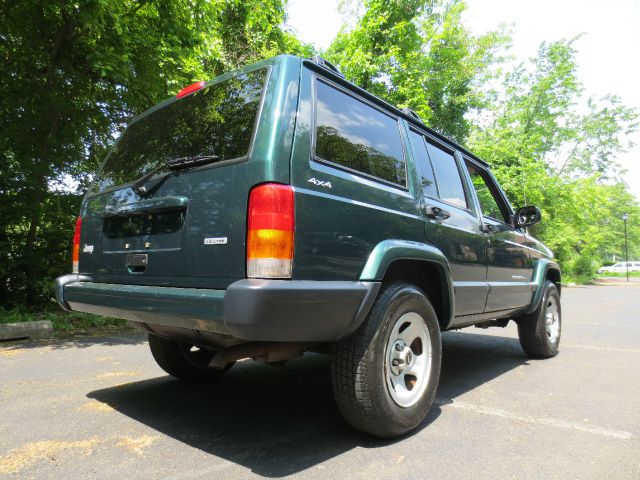 Jeep Cherokee 2000 photo 69