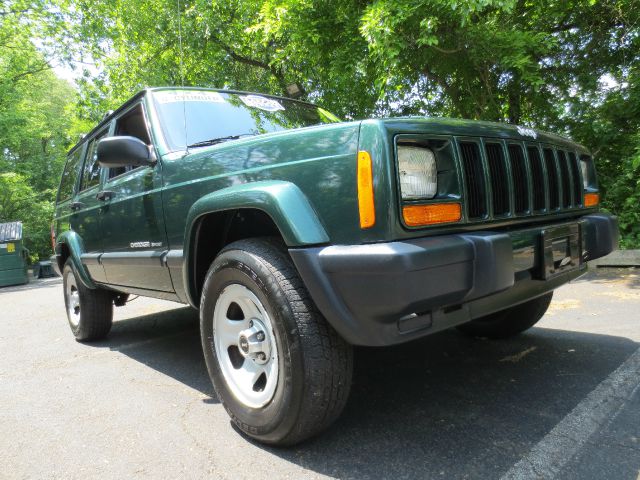 Jeep Cherokee 2000 photo 72