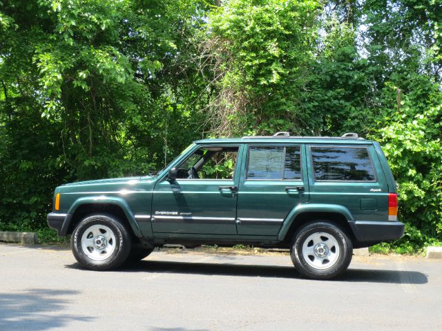 Jeep Cherokee 2000 photo 83