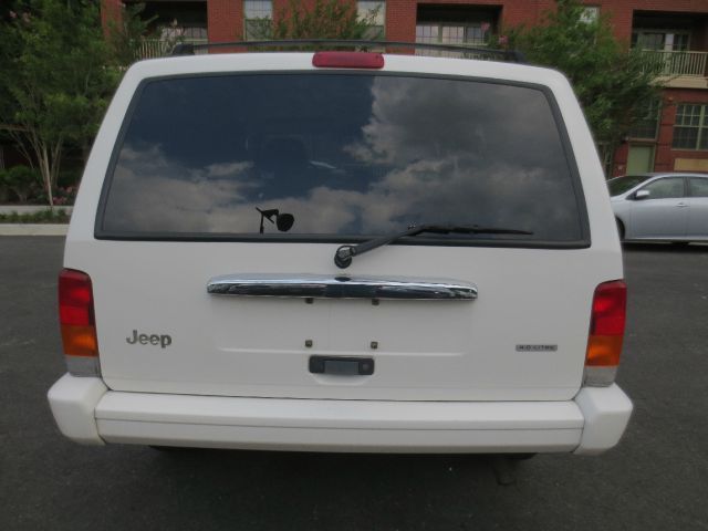 Jeep Cherokee 2000 photo 4