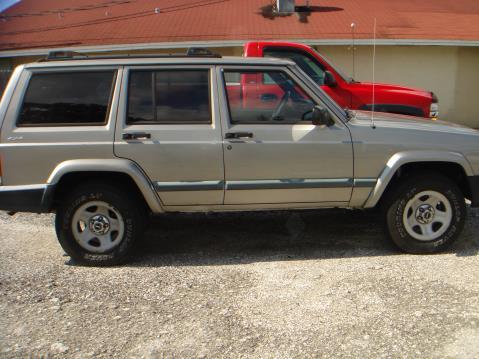 Jeep Cherokee 2000 photo 3