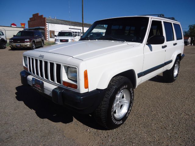 Jeep Cherokee 2000 photo 4