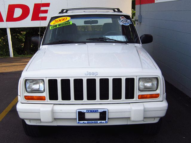 Jeep Cherokee 2000 photo 2