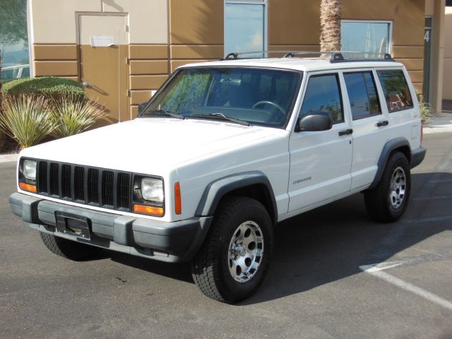 Jeep Cherokee 2000 photo 4