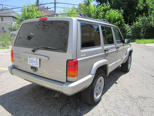 Jeep Cherokee 2000 photo 1