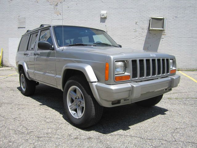 Jeep Cherokee 2000 photo 2