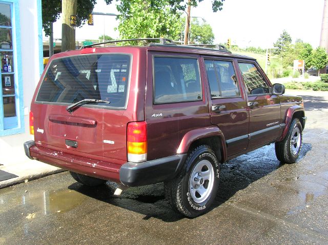 Jeep Cherokee 2000 photo 3