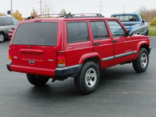 Jeep Cherokee 2000 photo 3