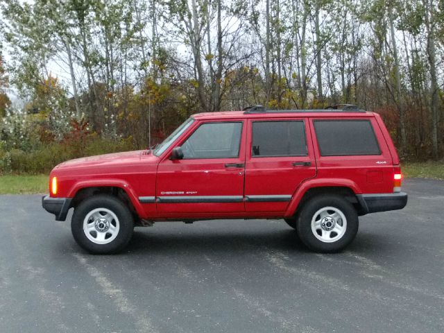 Jeep Cherokee 2000 photo 4