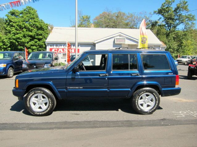 Jeep Cherokee 2000 photo 1