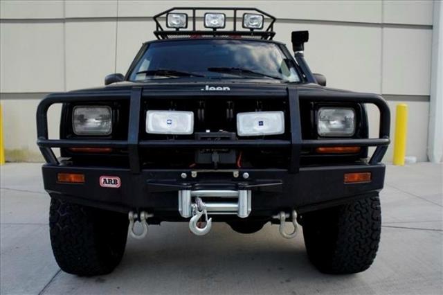 Jeep Cherokee 2000 photo 2