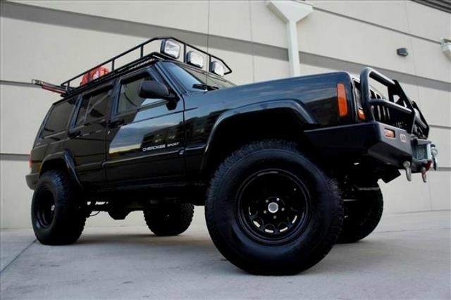 Jeep Cherokee 2000 photo 3