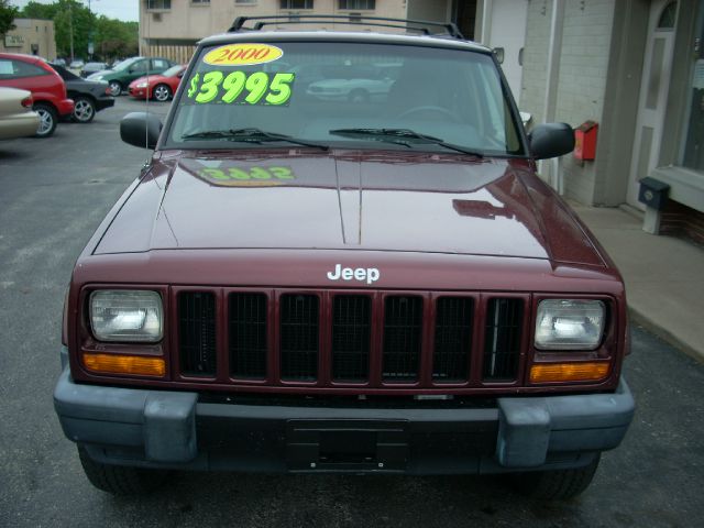 Jeep Cherokee 2000 photo 4