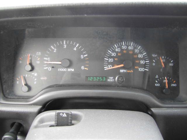 Jeep Cherokee 2000 photo 9