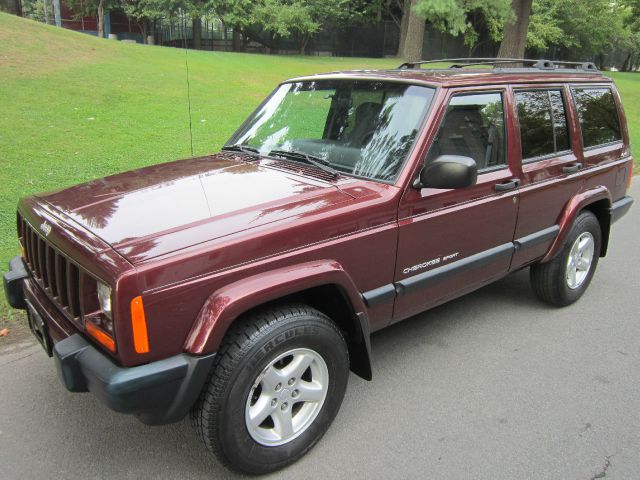 Jeep Cherokee 2000 photo 1