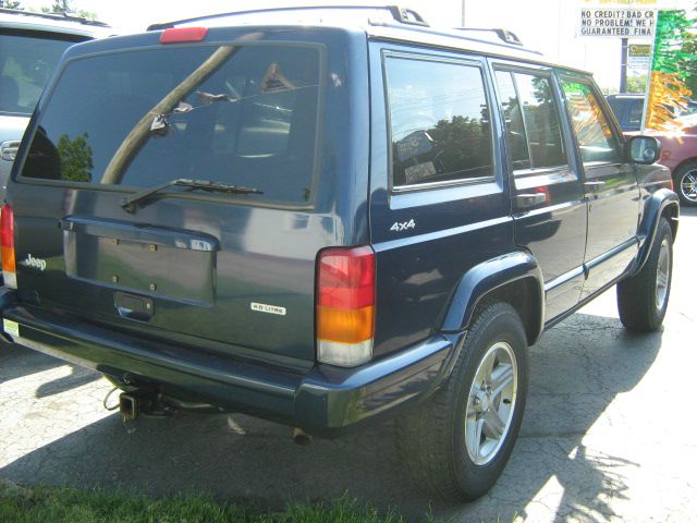 Jeep Cherokee 2000 photo 1