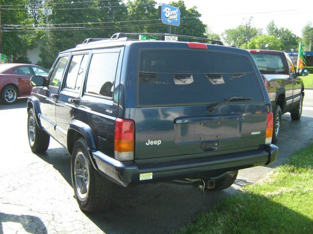 Jeep Cherokee 2000 photo 2