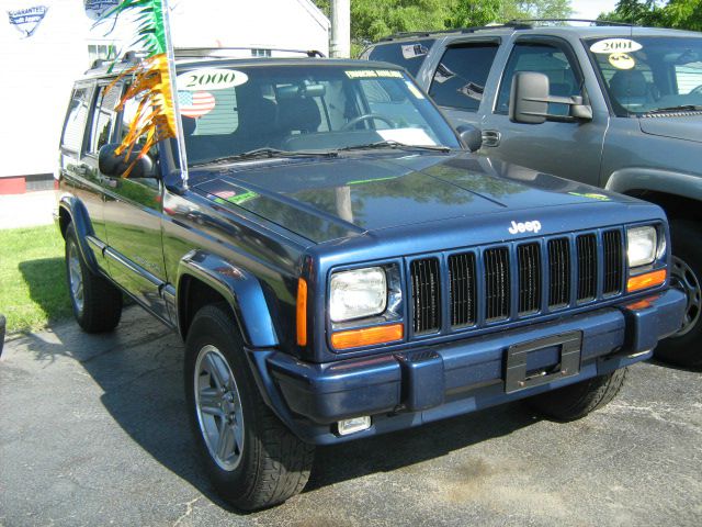 Jeep Cherokee 2000 photo 3