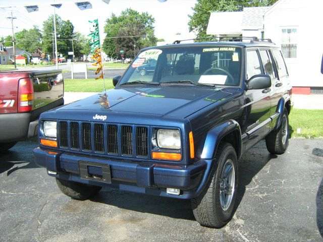 Jeep Cherokee 2000 photo 5