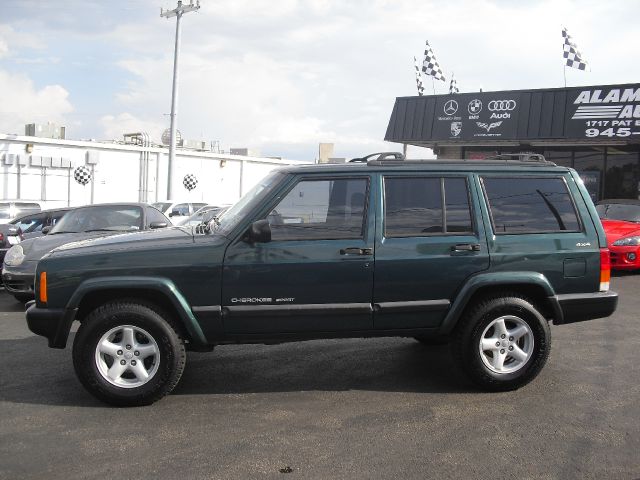 Jeep Cherokee 2000 photo 2