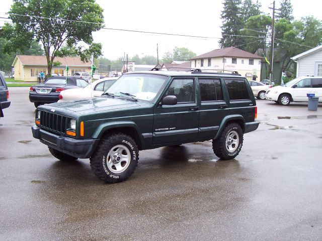 Jeep Cherokee 2000 photo 3