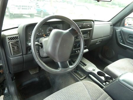 Jeep Cherokee 2000 photo 1