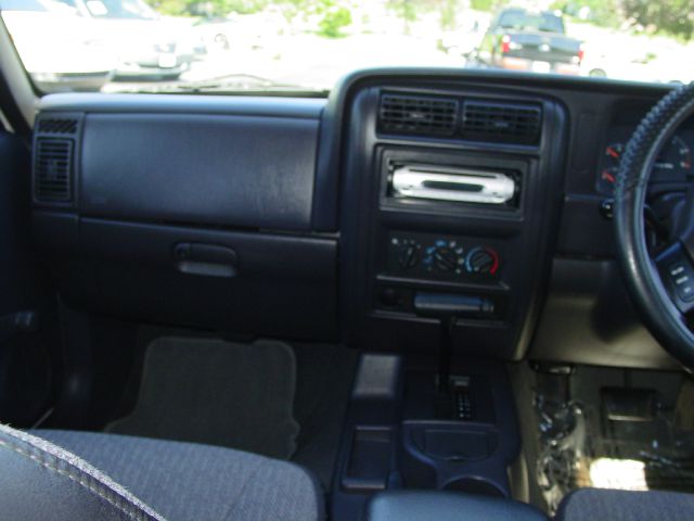 Jeep Cherokee 2000 photo 10