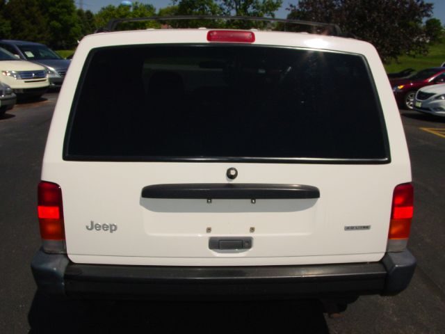 Jeep Cherokee 2000 photo 4