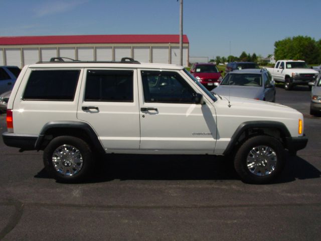 Jeep Cherokee 2000 photo 8