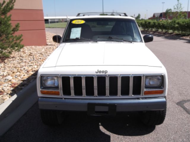 Jeep Cherokee 2000 photo 6