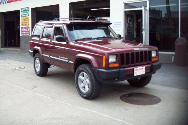 Jeep Cherokee 2000 photo 3