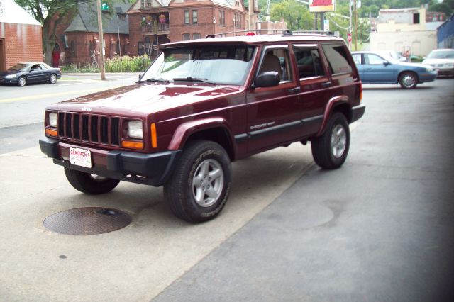 Jeep Cherokee 2000 photo 4