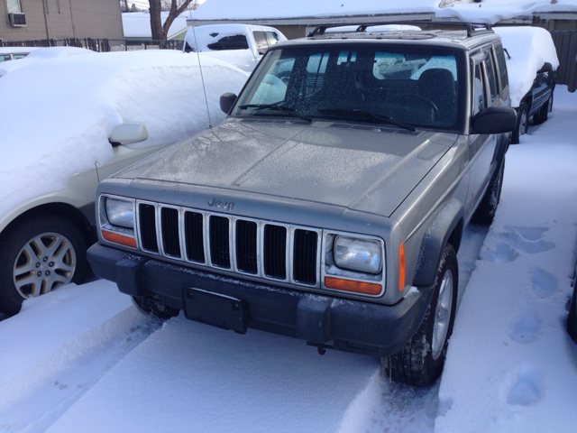 Jeep Cherokee 2000 photo 1