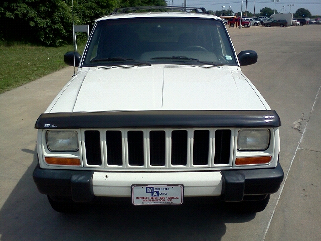 Jeep Cherokee 2000 photo 1