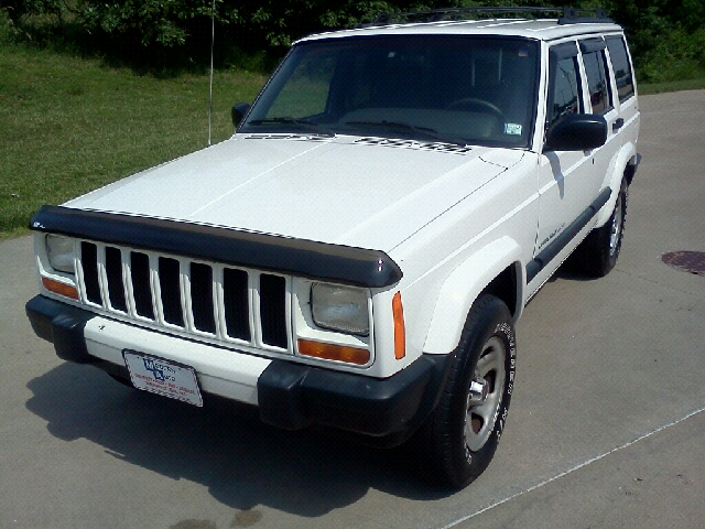 Jeep Cherokee 2000 photo 4