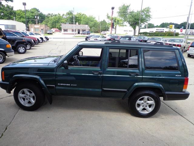 Jeep Cherokee 2000 photo 4