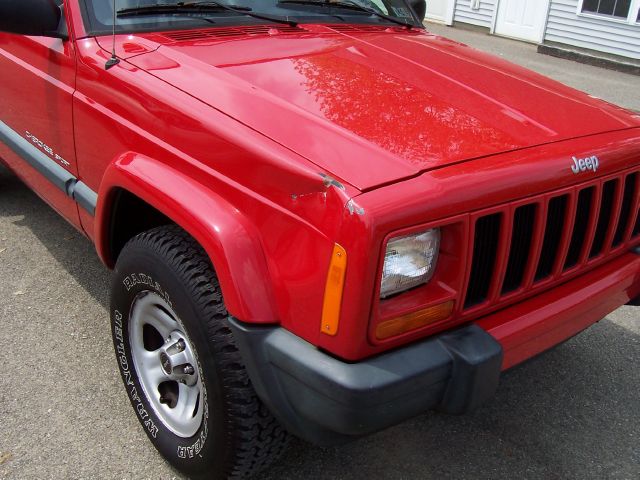 Jeep Cherokee 2000 photo 8