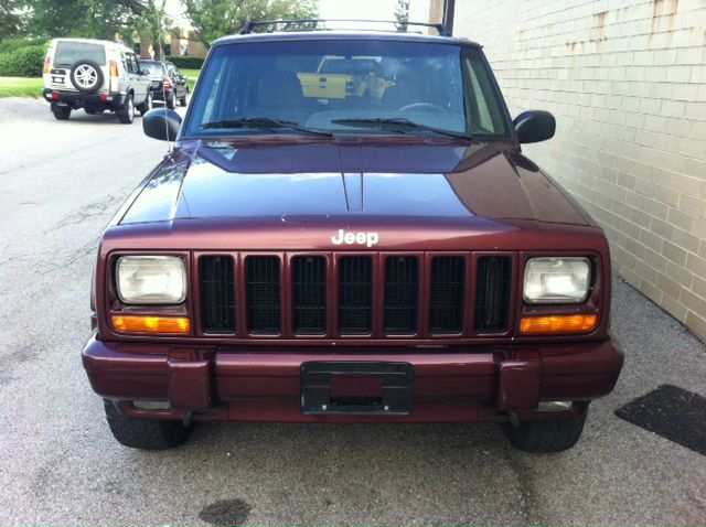 Jeep Cherokee Cross Country SUV