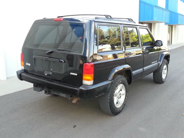 Jeep Cherokee Base GLS LX SUV