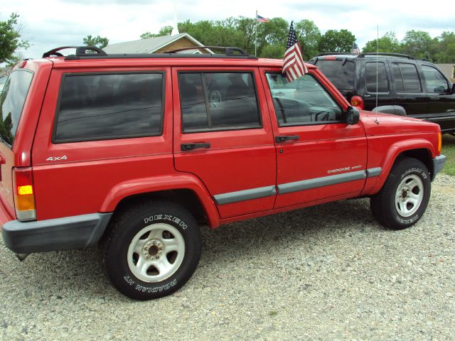 Jeep Cherokee Base GLS LX SUV